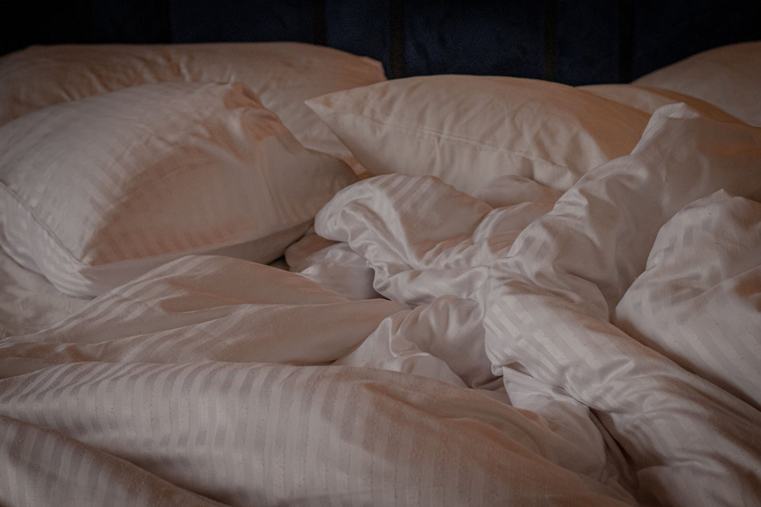 Duvet vs. Comforter: What's the Difference? Whisper Organics